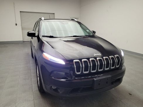 Used 2018 Jeep Cherokee Latitude image 14
