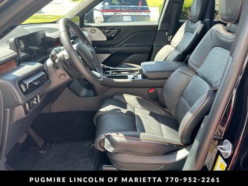 New 2025 Lincoln Aviator Black Label image 9