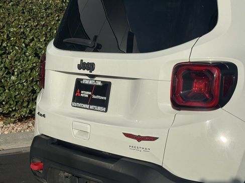 Used 2021 Jeep Renegade Trailhawk w/ Luxury Group III image 36