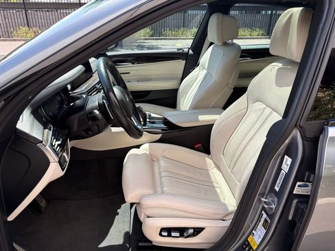 Used 2018 BMW 640i Gran Turismo xDrive image 10