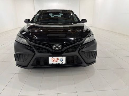 Used 2022 Toyota Camry SE w/ Cold Weather Package AWD/4WD image 8