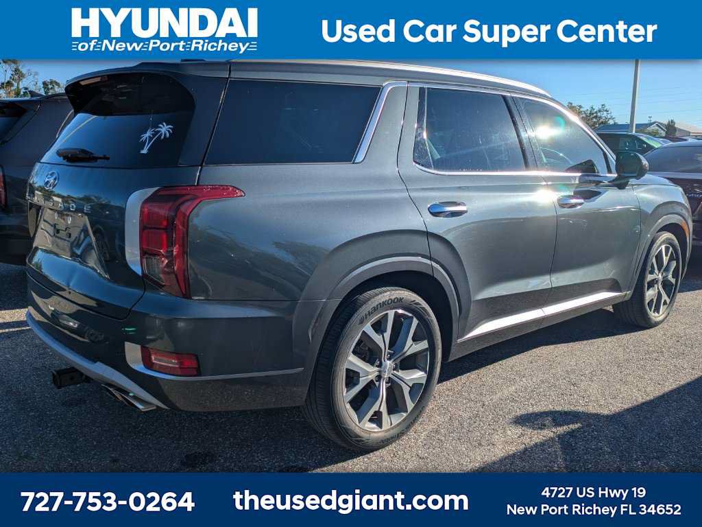 Used 2022 Hyundai Palisade Limited FWD image 2