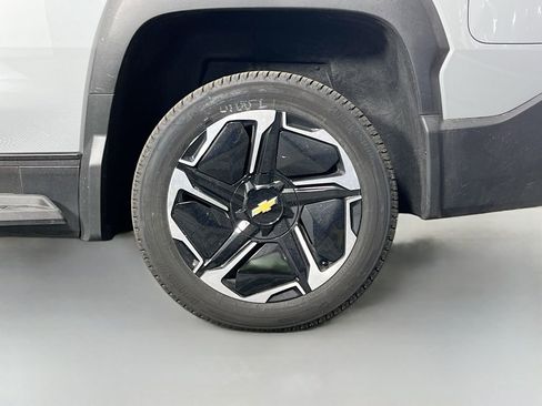 New 2026 Chevrolet Silverado EV LT image 31