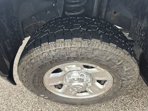 Used 2024 RAM 2500 Tradesman w/ Chrome Appearance Group AWD/4WD image 9