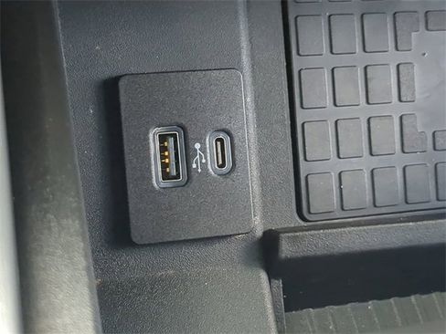 Used 2020 Ford F250 Platinum w/ FX4 Off-Road Package image 23