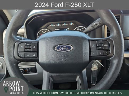 Used 2024 Ford F250 XLT image 27