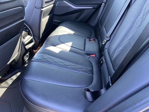 Used 2023 BMW X5 M50i w/ Executive Package image 33