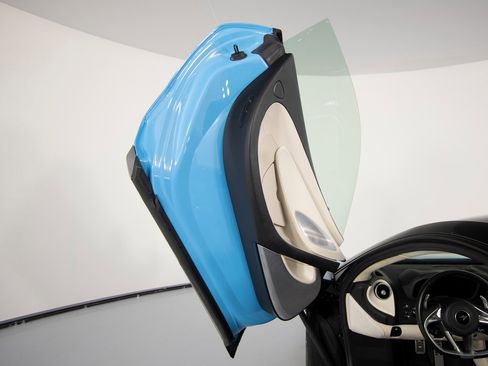 Used 2023 McLaren GT image 10