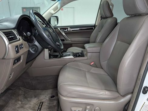 Used 2018 Lexus GX 460 w/ Navigation Package AWD/4WD image 4