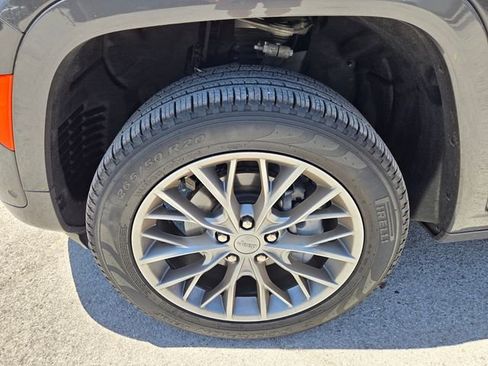 Certified 2025 Jeep Grand Cherokee Summit AWD/4WD image 21