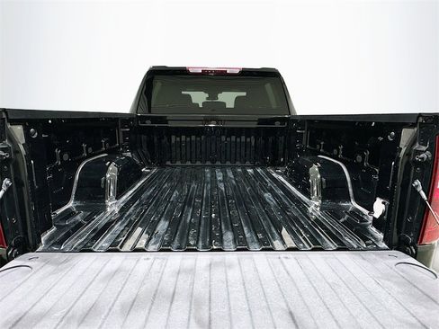 Used 2023 Chevrolet Silverado 1500 Custom image 25