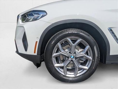 Used 2025 BMW X4 xDrive30i w/ Premium Package image 10