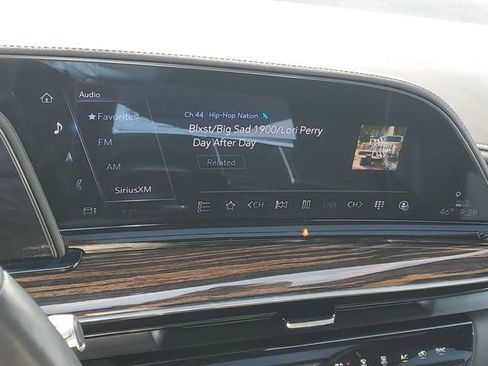 Certified 2023 Cadillac Escalade Premium Luxury w/ Performance Package AWD/4WD image 20