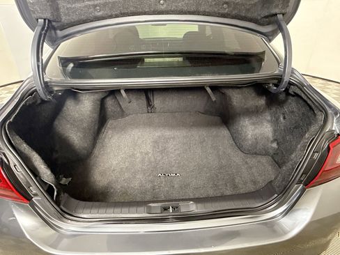 Used 2018 Nissan Altima 2.5 SR image 35