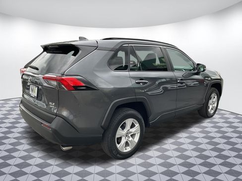 Used 2020 Toyota RAV4 XLE w/ Convenience Package AWD/4WD image 3