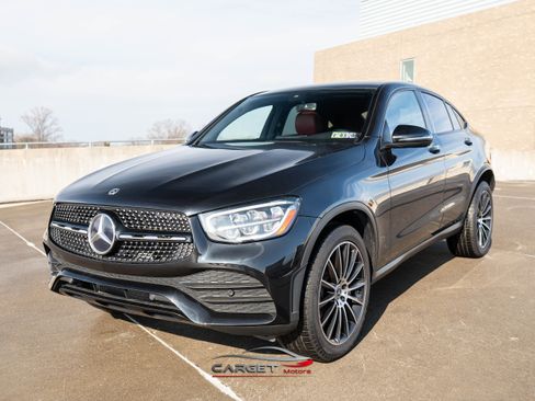 Used 2020 Mercedes-Benz GLC 300 4MATIC Coupe image 3