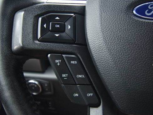 Used 2019 Ford F150 XLT w/ Equipment Group 302A Luxury AWD/4WD image 33