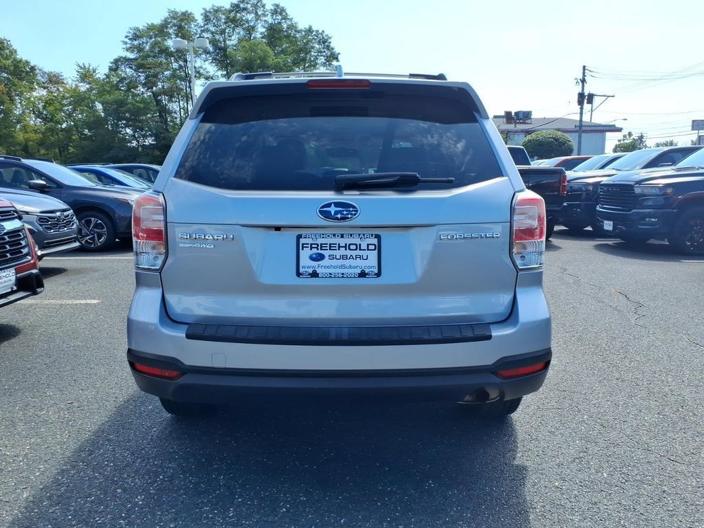 Used 2018 Subaru Forester 2.5i Premium AWD/4WD image 19