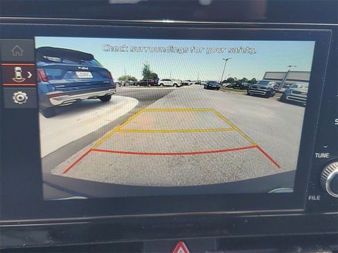 New 2025 Kia Sportage LX image 16