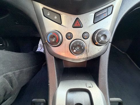 Used 2016 Chevrolet Sonic LT w/ Fun and Sun Package FWD image 16