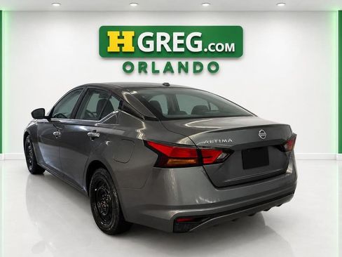 Used 2022 Nissan Altima 2.5 S FWD image 2
