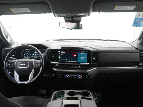 Used 2022 GMC Sierra 1500 Elevation image 16