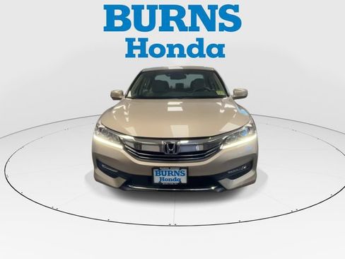 Certified 2017 Honda Accord EX-L image 3