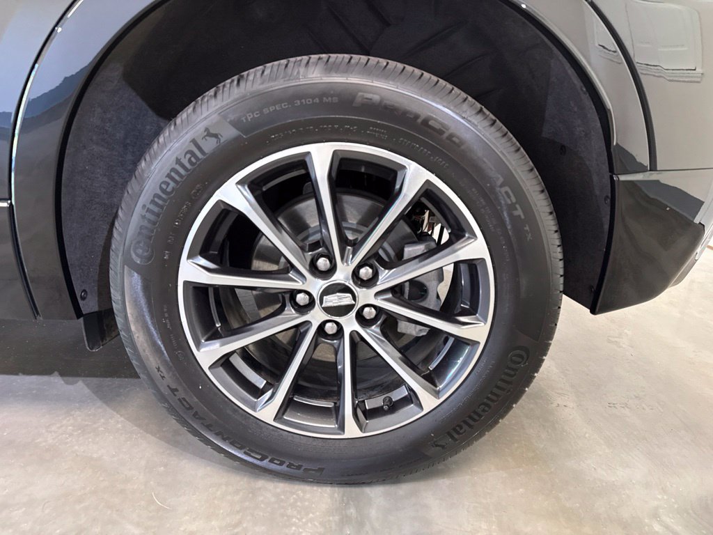 Certified 2024 Cadillac XT4 Sport w/ Cold Weather Package AWD/4WD image 9