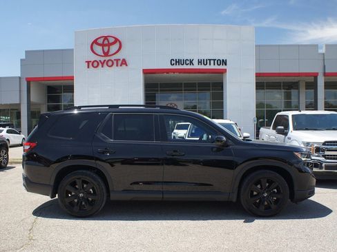 Used 2025 Honda Pilot Black Edition image 1