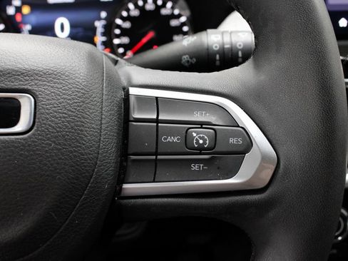 Used 2023 Jeep Compass Latitude w/ Convenience Group AWD/4WD image 29
