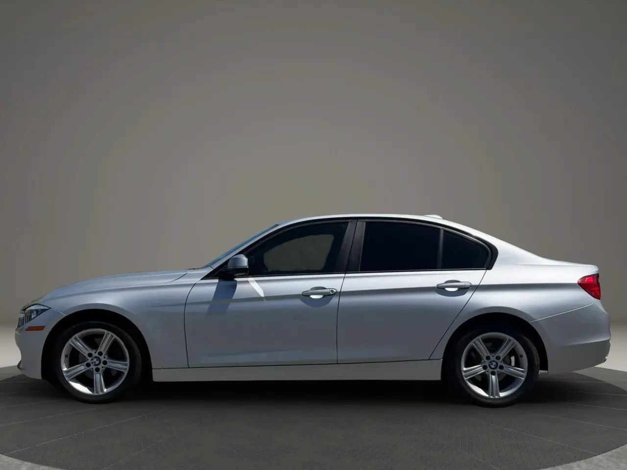 Used 2013 BMW 328i Sedan RWD image 2