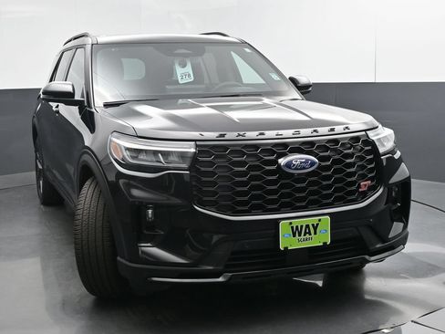 Used 2026 Ford Explorer ST AWD/4WD image 41