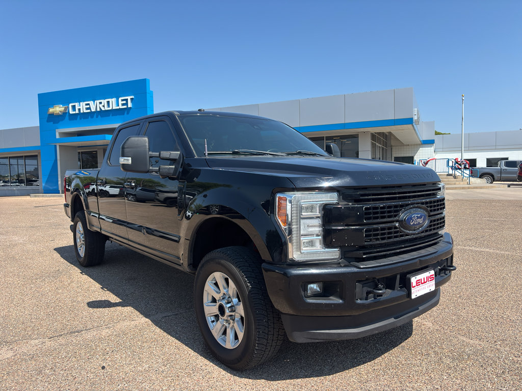 Used 2018 Ford F250 Platinum w/ Platinum Ultimate Package AWD/4WD image 2