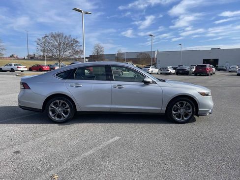 Used 2023 Honda Accord EX-L image 2