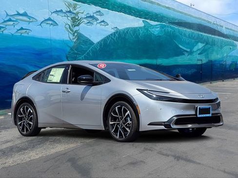 New 2026 Toyota Prius Plug-In Hybrid FWD image 1