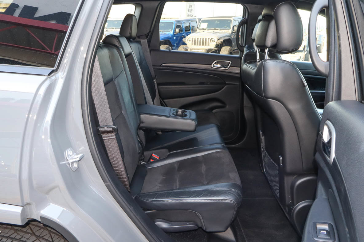 Used 2022 Jeep Grand Cherokee Laredo X RWD image 24