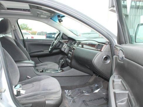 Used 2014 Chevrolet Impala LT w/ LT Sunroof Package image 10