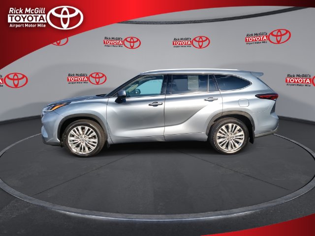 Used 2024 Toyota Highlander Platinum AWD/4WD image 5