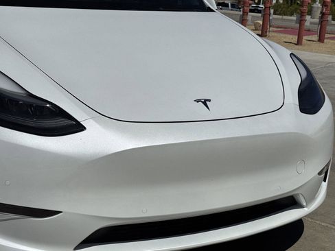 Used 2022 Tesla Model Y Performance AWD/4WD image 7