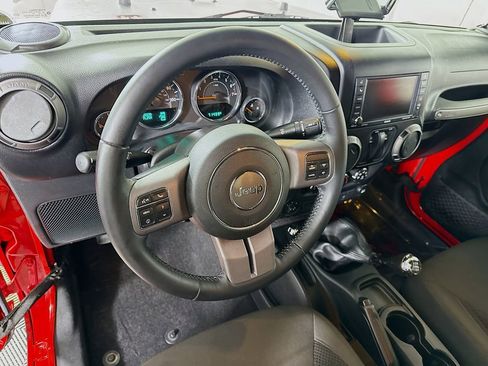 Used 2017 Jeep Wrangler Sport AWD/4WD image 3