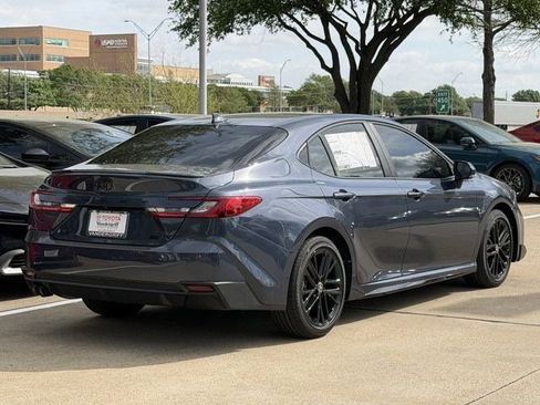 New 2026 Toyota Camry SE image 4