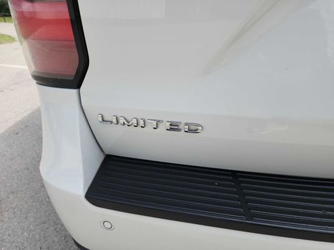 Used 2020 Ford Expedition Limited AWD/4WD image 7