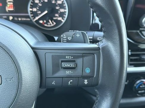 Used 2025 Nissan Pathfinder SV AWD/4WD image 22