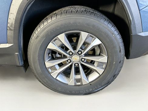 Used 2025 Chevrolet Equinox LT FWD image 11