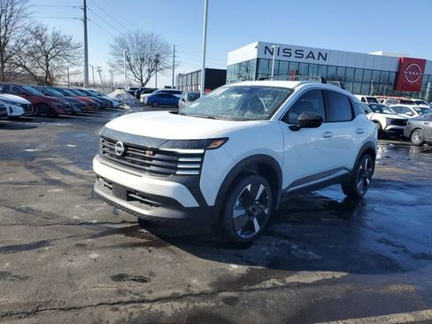 New 2026 Nissan Kicks SR w/ Cold Weather Package image 3