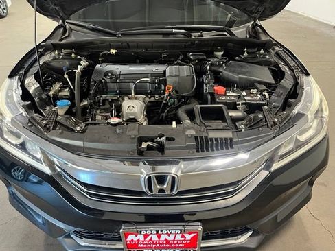 Used 2017 Honda Accord LX image 9