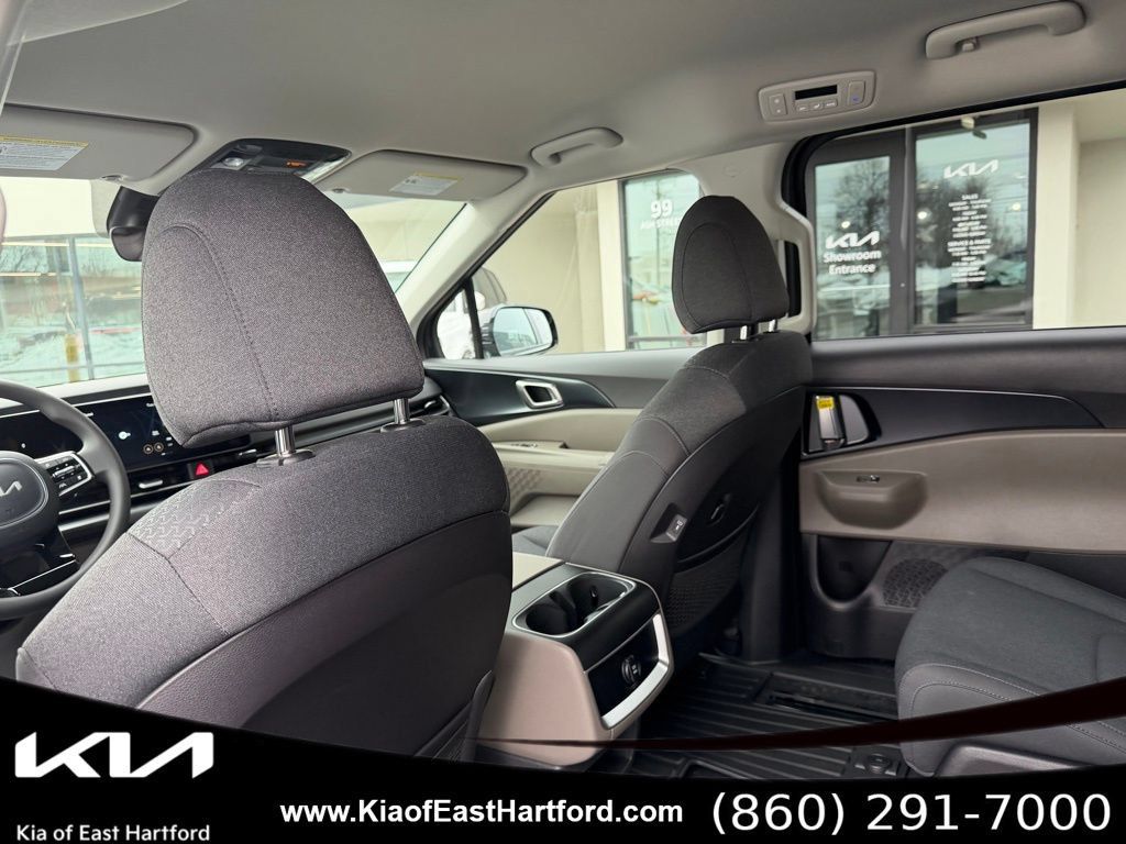 New 2026 Kia Carnival LX FWD image 19