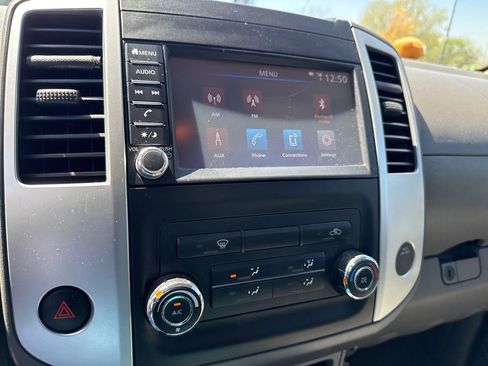 Used 2019 Nissan Frontier S image 11