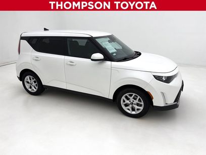 Used 2023 Kia Soul LX w/ LX Technology Package