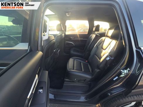 Used 2025 Kia Telluride S AWD/4WD image 7